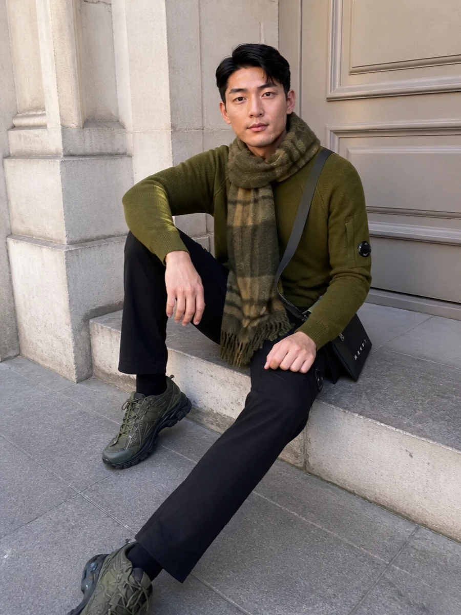 Cp company olive knit black cargo outfit