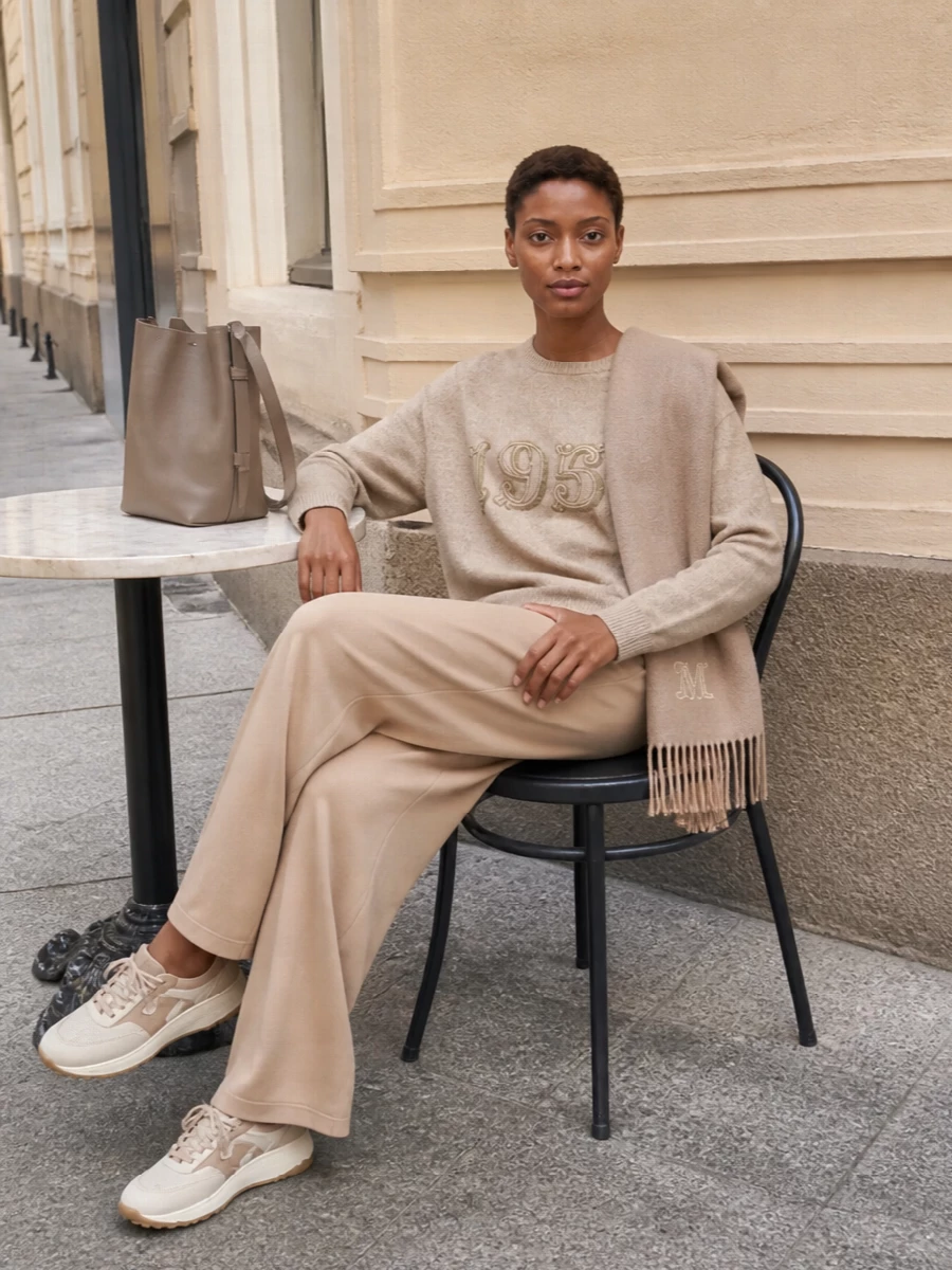 Max mara beige sweatshirt camel wide leg trousers