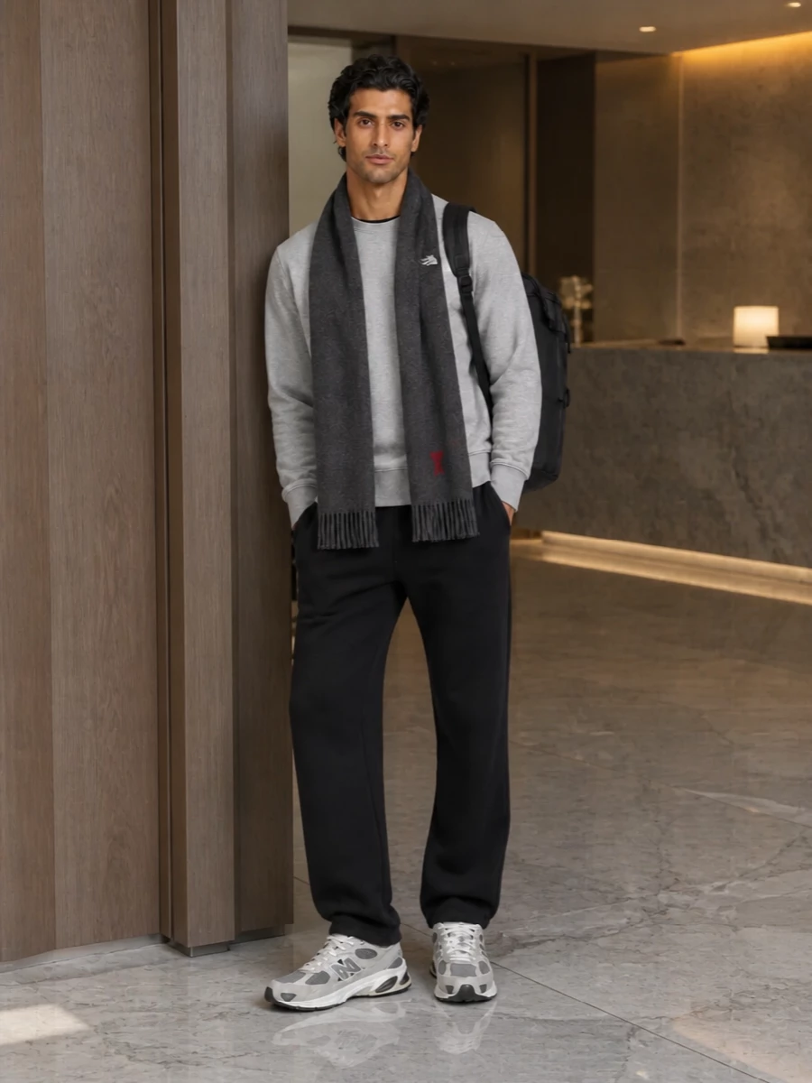 North face grey sweatshirt black joggers outfit