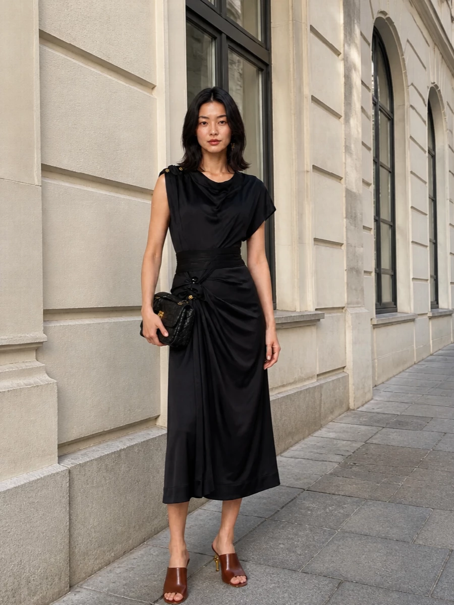 Bottega veneta black draped dress evening outfit
