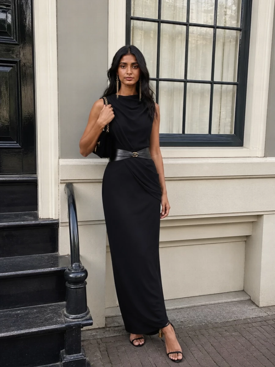 Tom ford black evening dress gold heels clutch