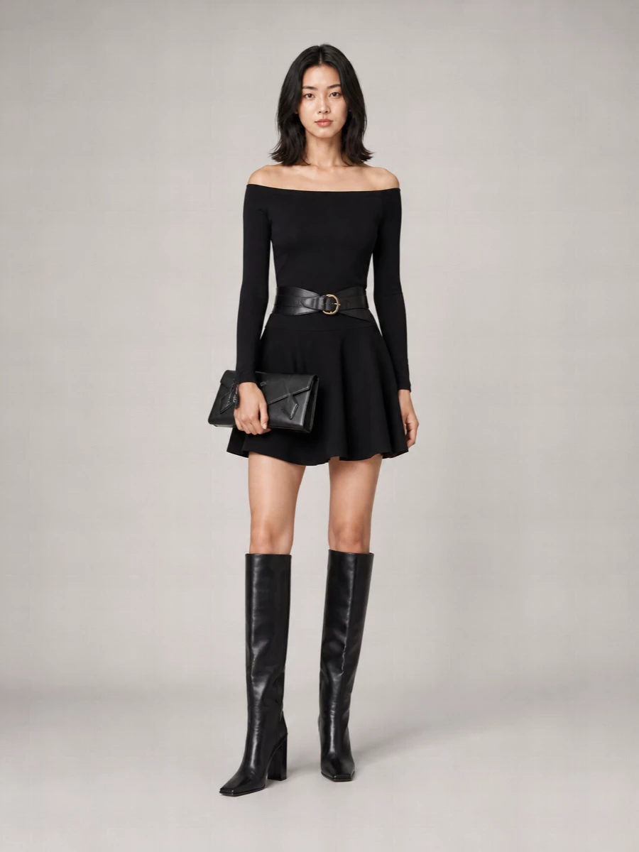 Alaïa Leather Square-Toe Knee-High Boots
