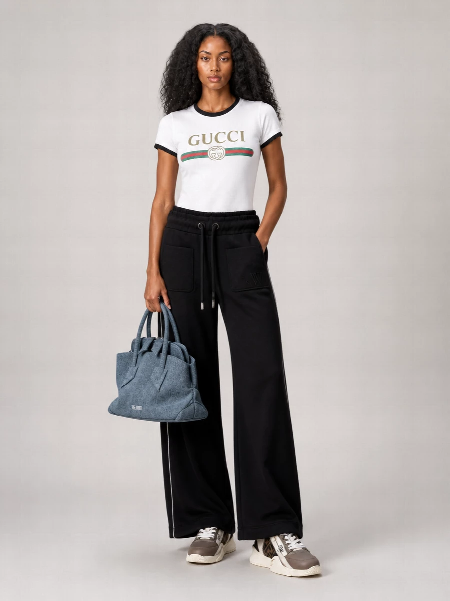 Fendi Leather Logo-Print Low-Top Sneakers