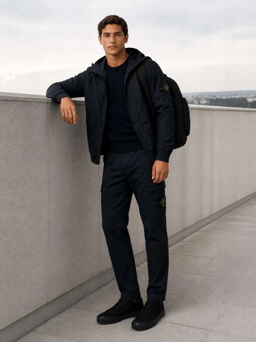 Stone island navy cargo outfit black sneakers