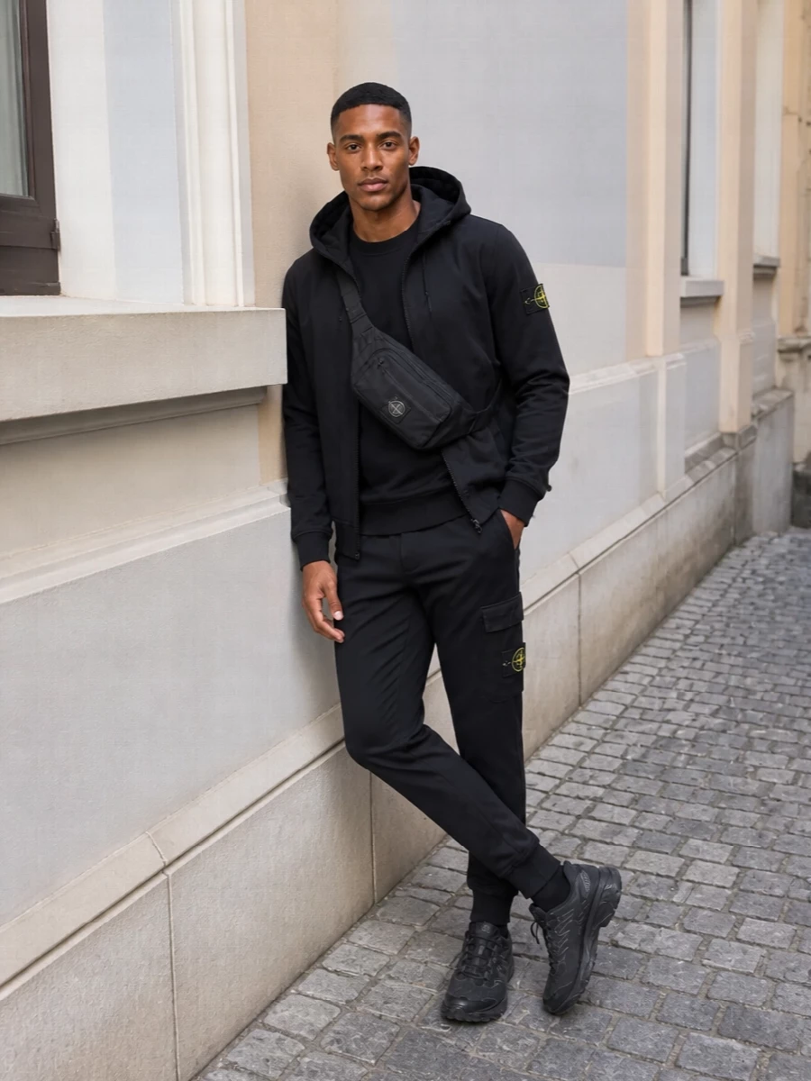 Stone island black hoodie salomon sneaker outfit