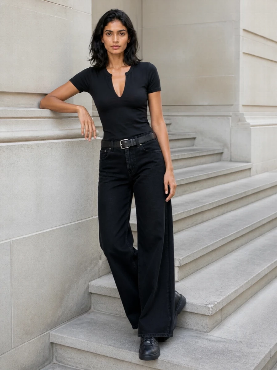 Dondup black tee wide leg jeans nike sneakers