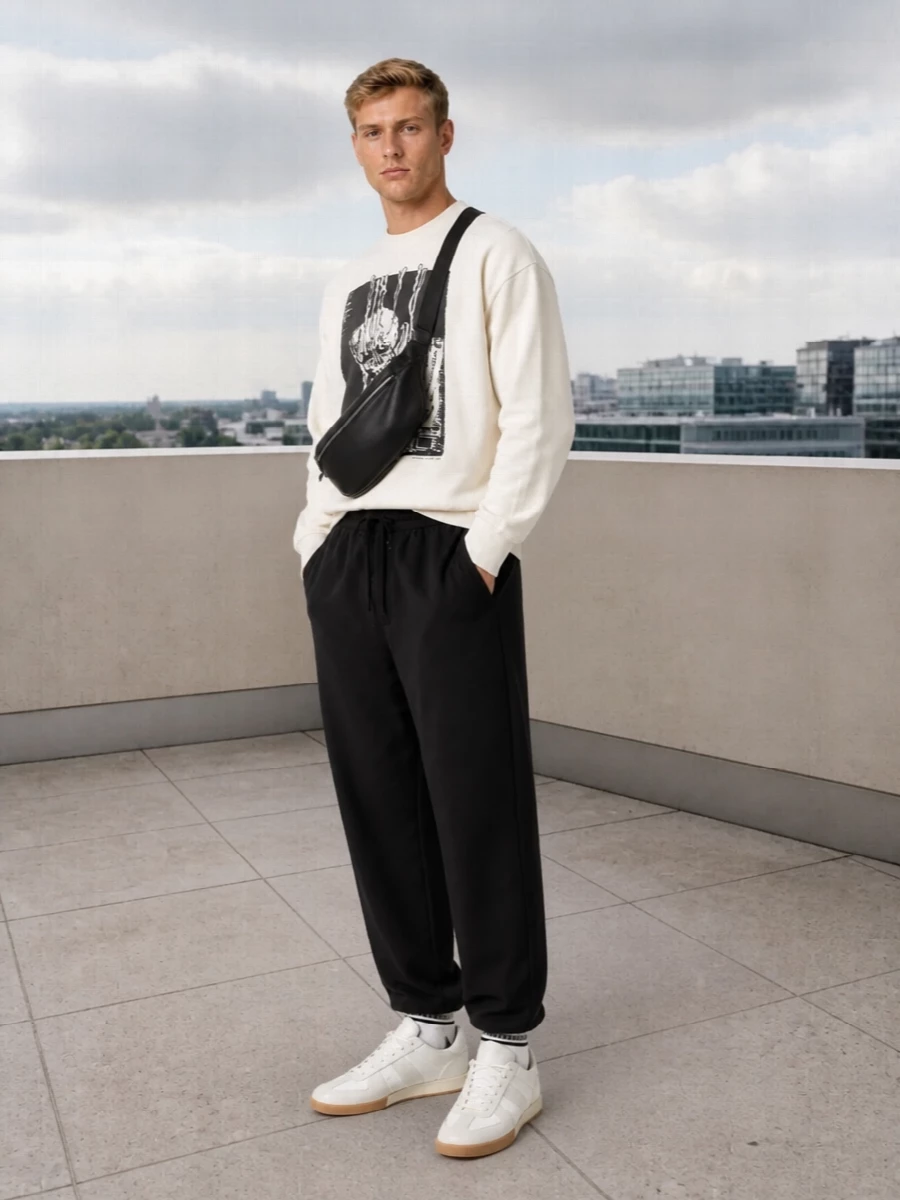Our legacy sweatshirt black drawstring trousers