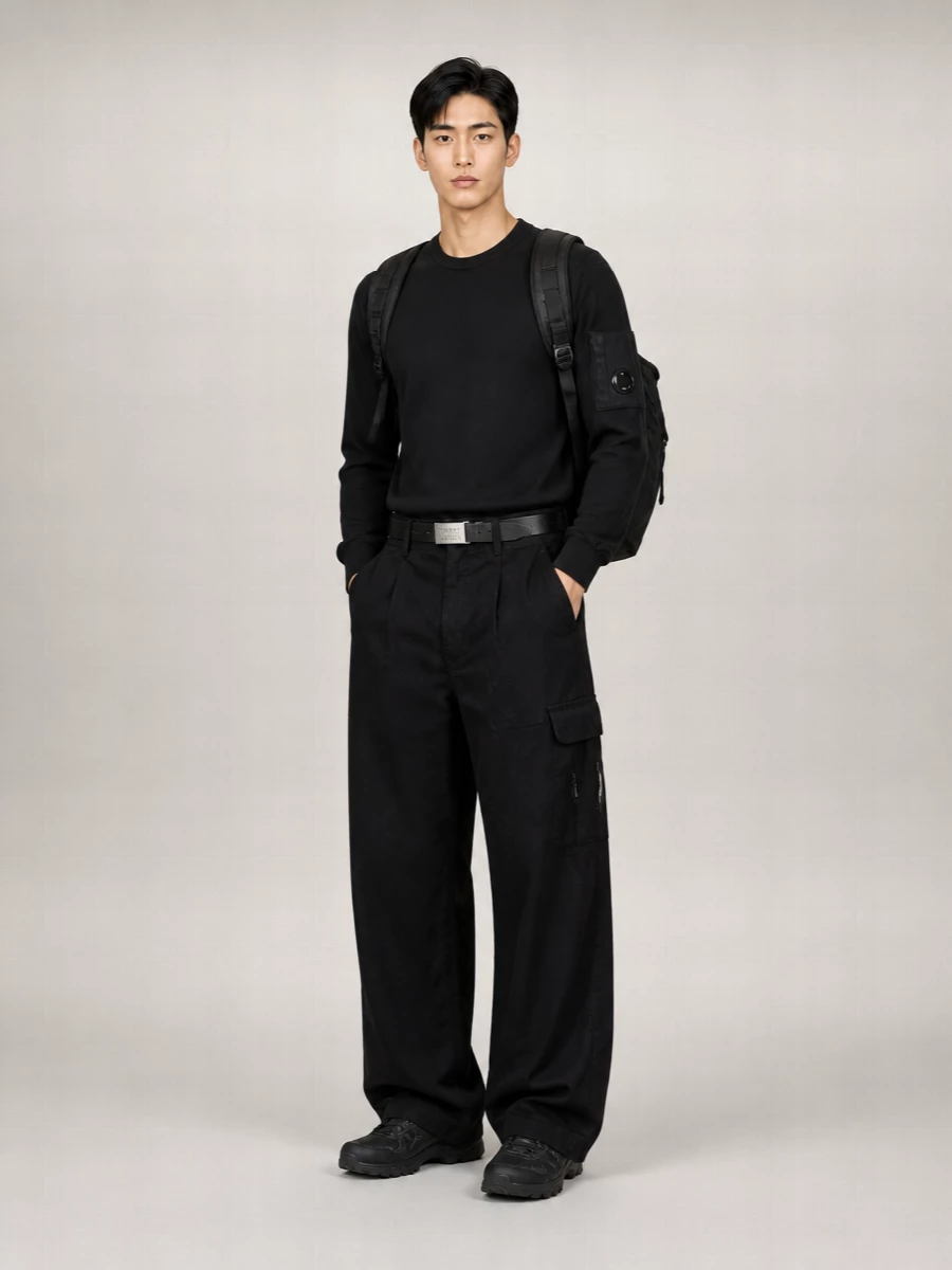 C.P. Company cotton pleated cargo shorts