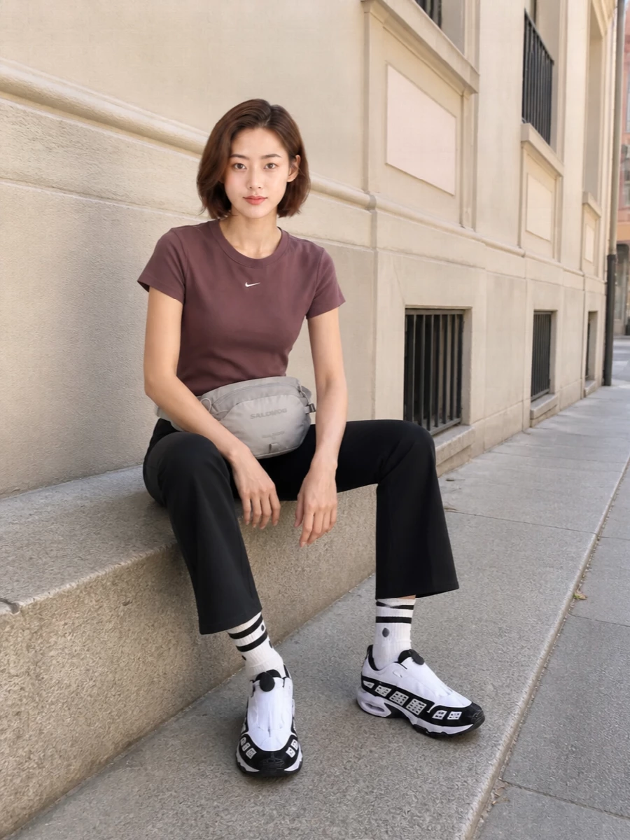 Nike mauve ribbed tee black flared leggings outfit