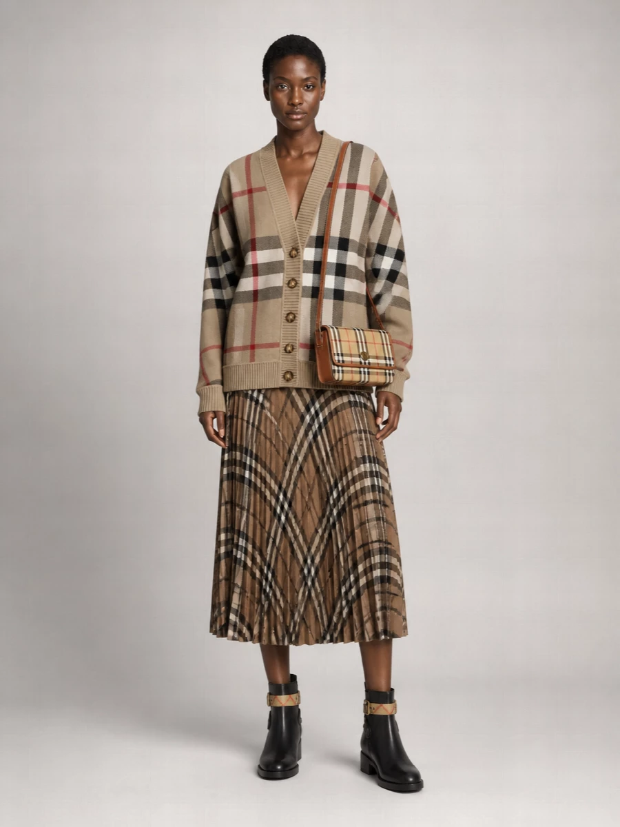 Burberry Check Pattern Scarf Fringe Detailing