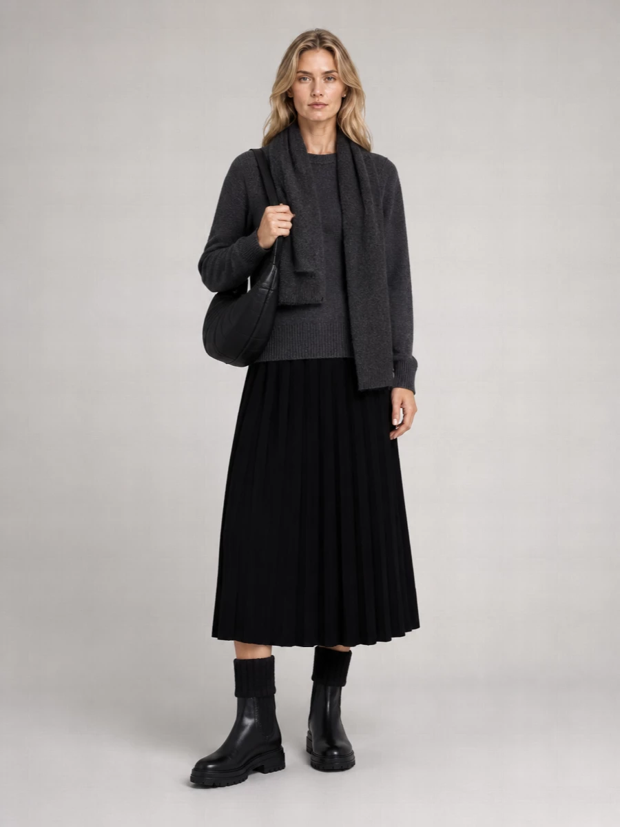 Lisa Yang Crewneck Knitwear With Ribbed Cuffs And Hem