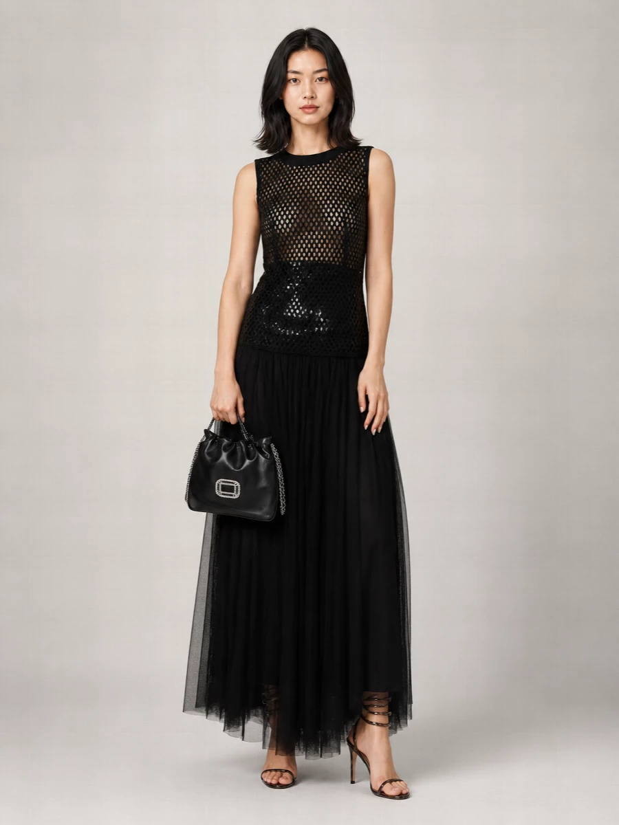 Roger Vivier Leather Crystal-Embellished Mini Clutch Bag