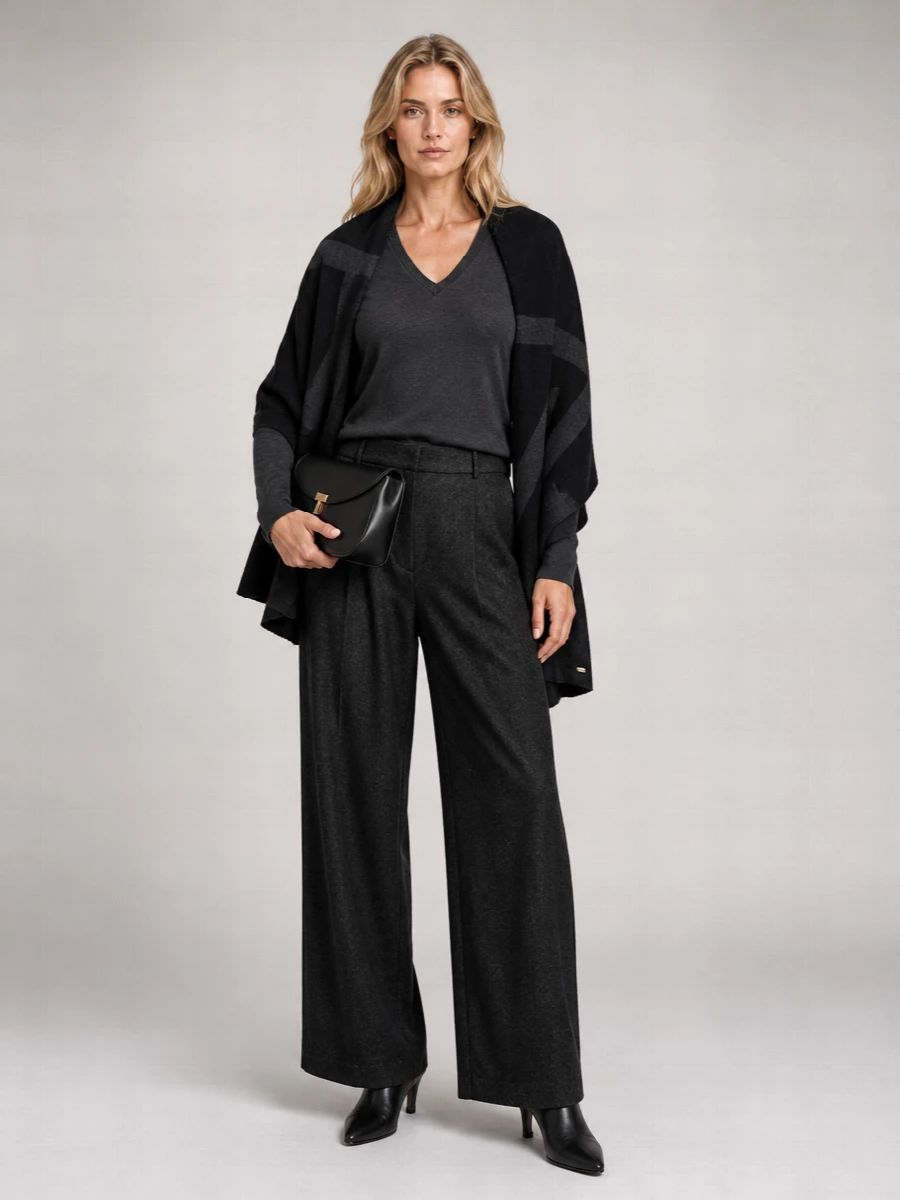 Totême Cashmere-Blend V-Neck Sweater