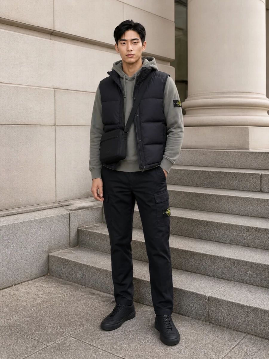 Stone island gilet cargo pants sneakers outfit
