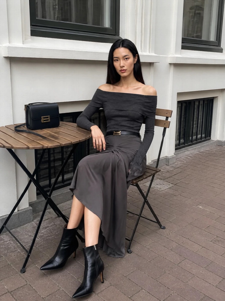 Victoria beckham charcoal midi skirt black boots