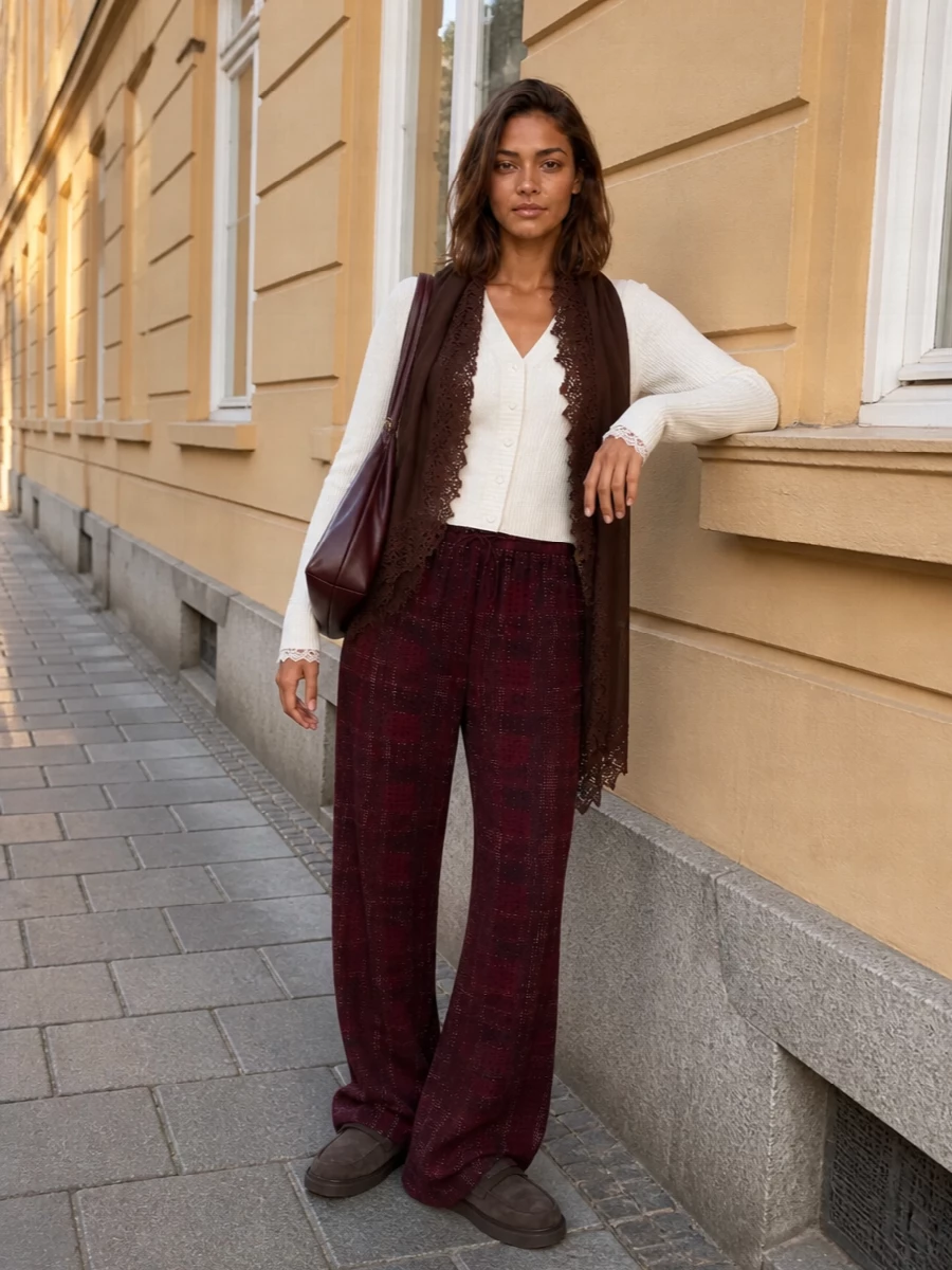 Ermanno scervino burgundy trousers ivory cardigan