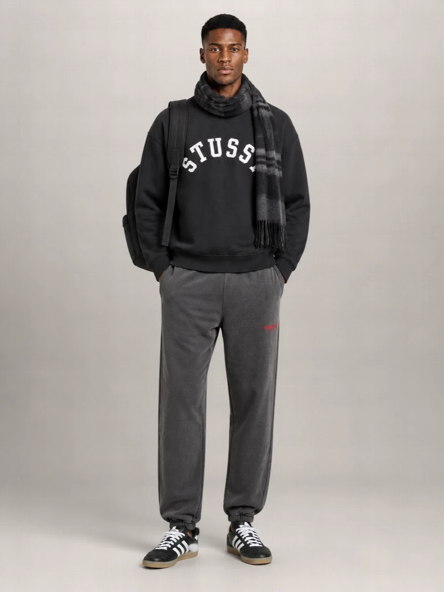 Stüssy Cotton Logo Print Crew Neck Long Sleeve Sweatshirt