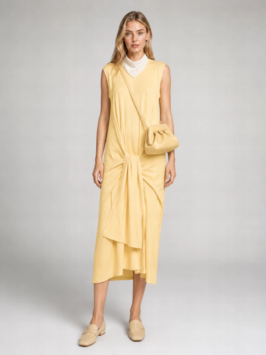 Themoiré Tia Crossbody Bag