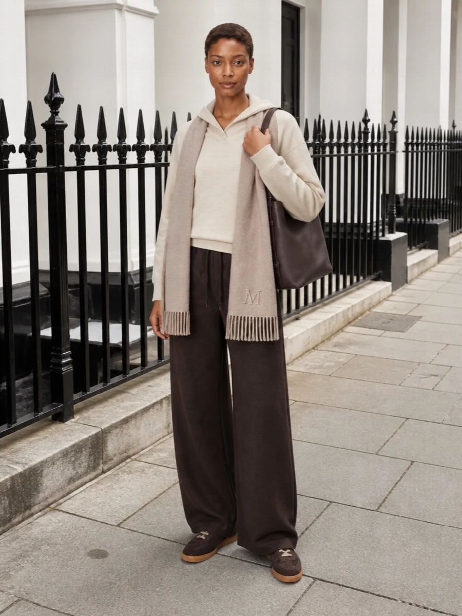 Max mara chocolate lounge pants beige hoodie