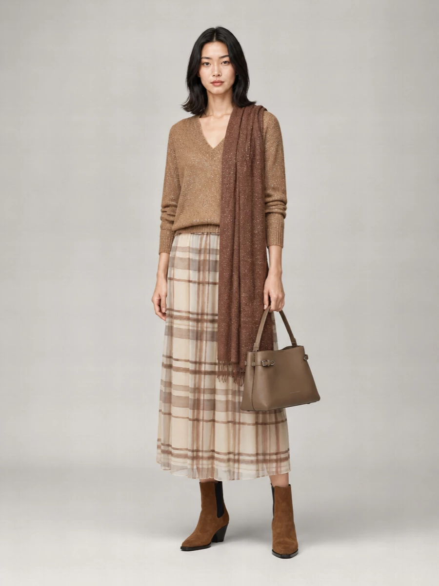 Brunello Cucinelli V-Neck Long-Sleeve Ribbed Hem Jumper