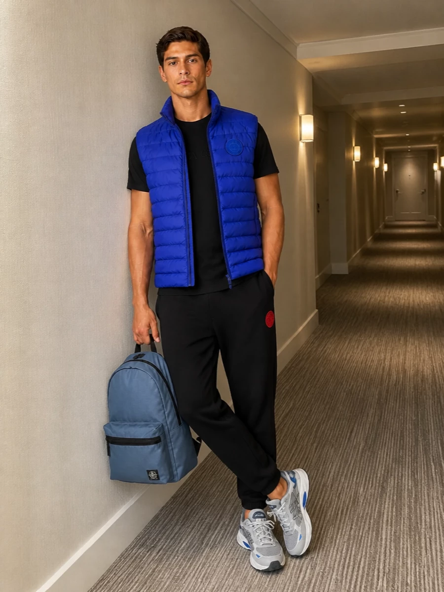 Canada goose blue gilet joggers sneakers outfit